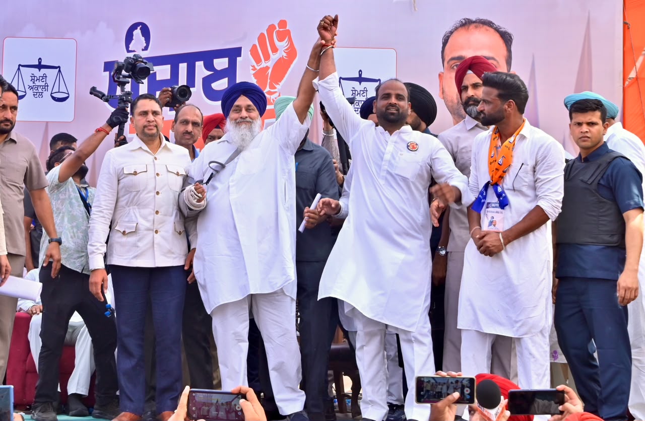 ਸੁਖਬੀਰ ਬਾਦਲ ਨੇ ਬਲਾਚੌਰ ’ਚ ਭਗਵੰਤ ਮਾਨ ’ਤੇ ਕੀਤਾ ਤਿੱਖਾ ਹਮਲਾ, ਪੁੱਛਿਆ ਕਿ ਕਿਥੇ ਹੈ ਤੁਹਾਡੀ ਦਿਨ ਵੇਲੇ ਦੀ 12 ਘੰਟੇ ’ਬਿਜਲੀ’ ਜਿਸਦਾ ਤੁਸੀਂ ਵਾਅਦਾ ਕੀਤਾ ਸੀ ?