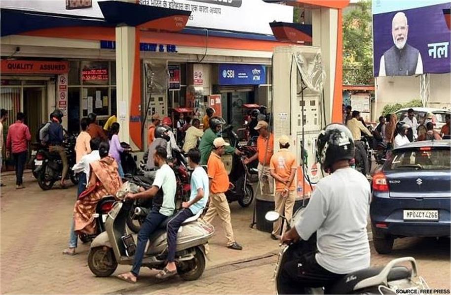 2,000 Se Zyada UPI Payment Par Bawal: Petrol Pump Association Ka Bada Elan, Card Ya Cash Lena Hoga Pre-Condition
